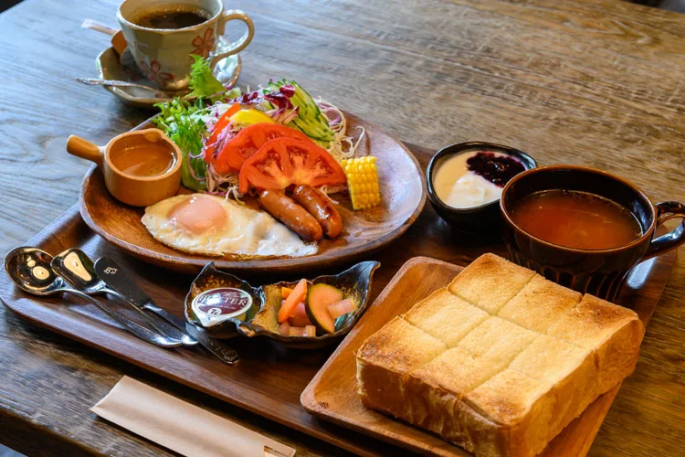 朝ごはんYAMAIROのトーストセット
